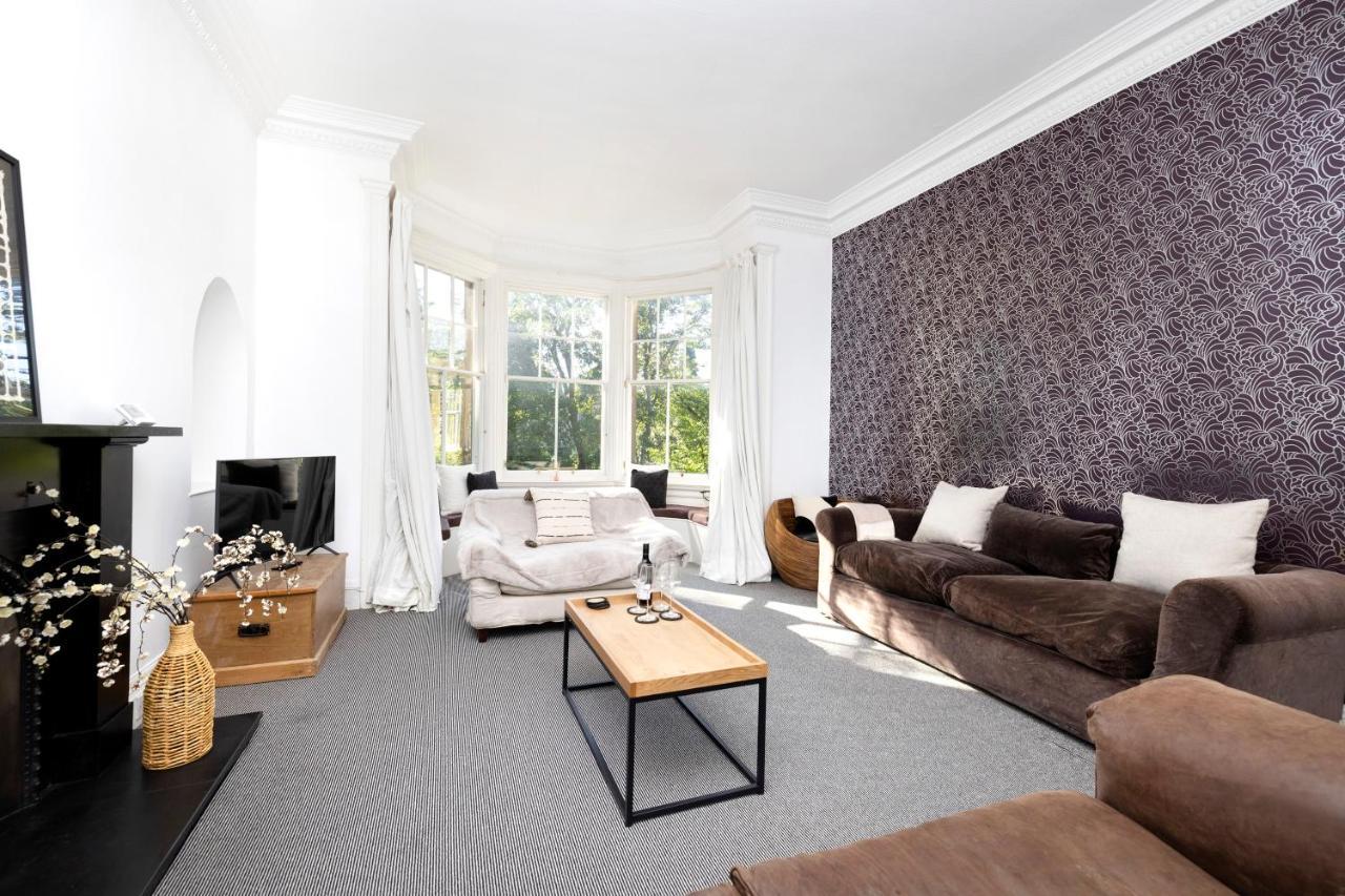 Appartamento Joivy Delightful Flat With Parking Edimburgo Esterno foto