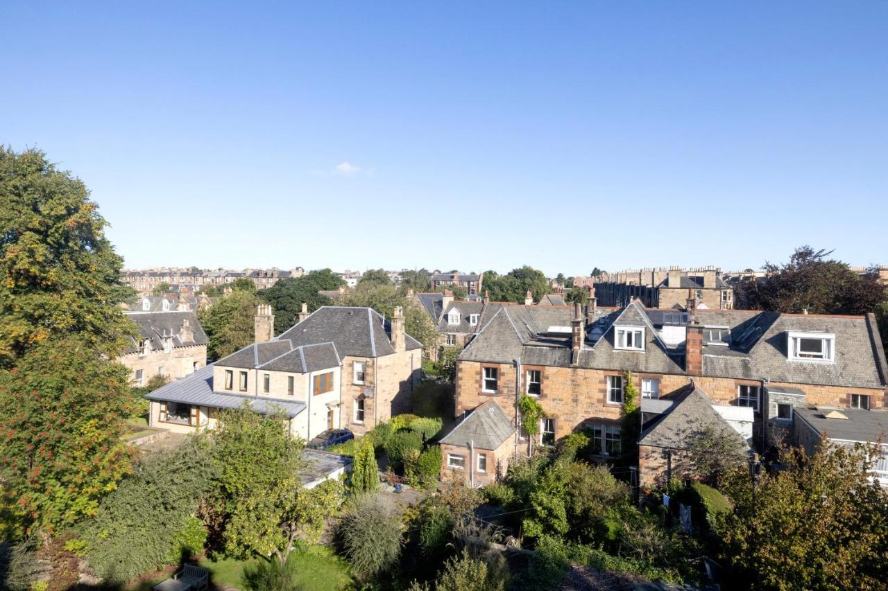 Appartamento Joivy Delightful Flat With Parking Edimburgo Esterno foto