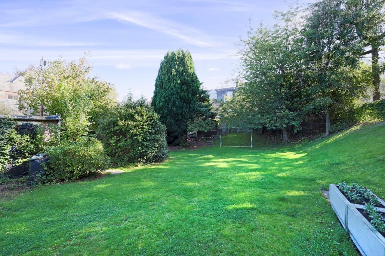 Appartamento Joivy Delightful Flat With Parking Edimburgo Esterno foto