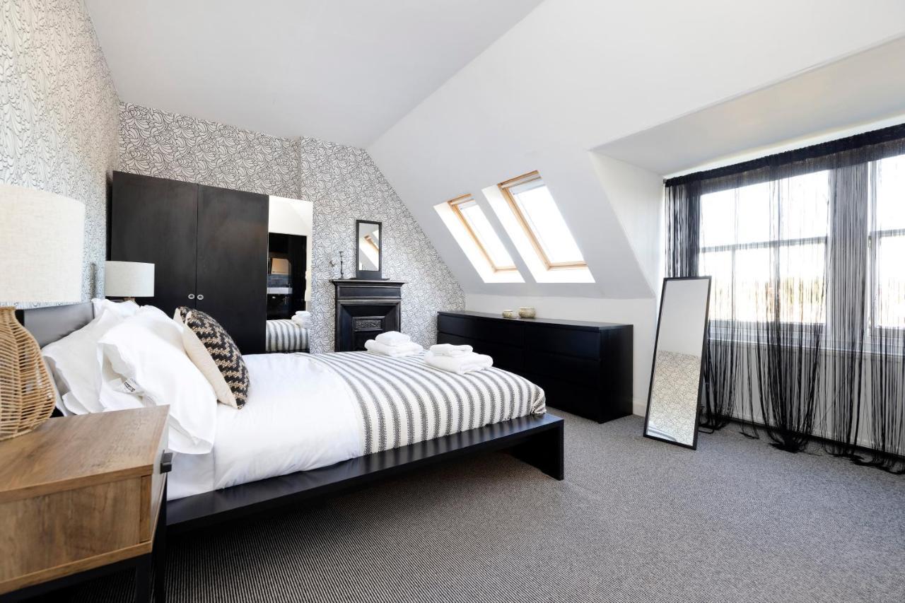 Appartamento Joivy Delightful Flat With Parking Edimburgo Esterno foto