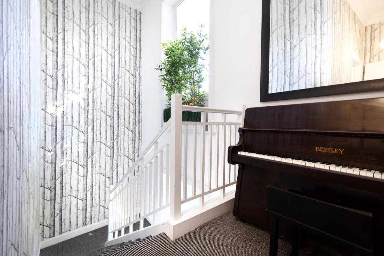 Appartamento Joivy Delightful Flat With Parking Edimburgo Esterno foto