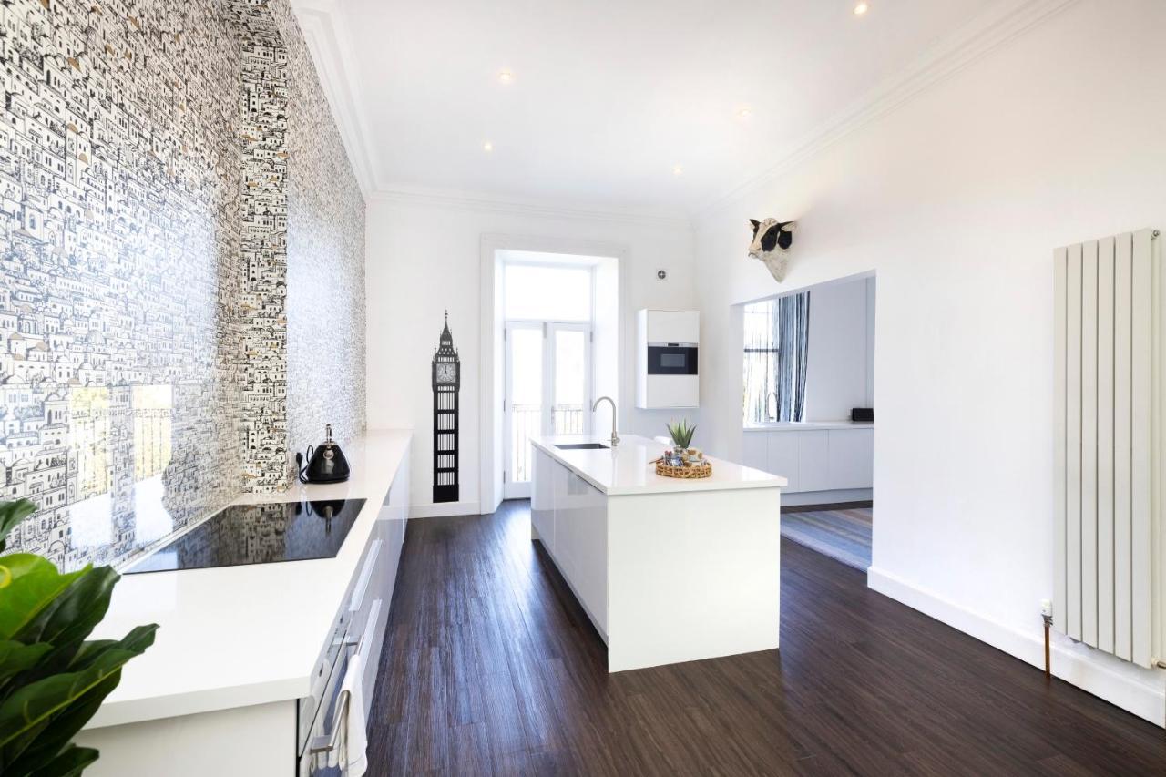 Appartamento Joivy Delightful Flat With Parking Edimburgo Esterno foto