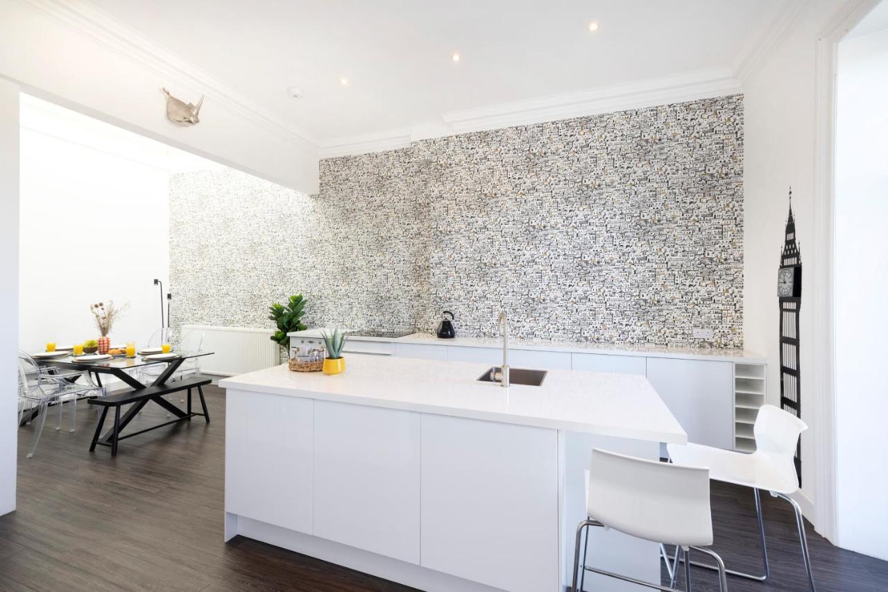 Appartamento Joivy Delightful Flat With Parking Edimburgo Esterno foto